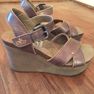 OTBT Platform Sandals Size 7